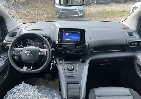 Toyota Proace City Verso cena 215900 przebieg: 5, rok produkcji 2023 z Maków Mazowiecki małe 301